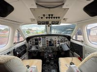 Painel - BEECHCRAFT - C90B