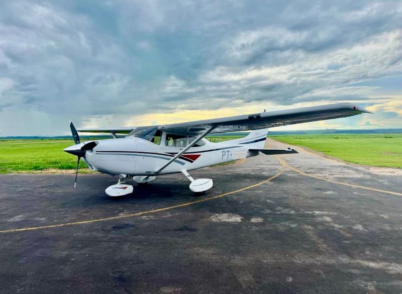 CESSNA - C182S