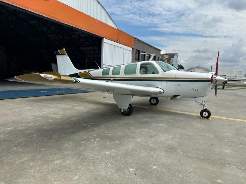 BEECHCRAFT - BONANZA A36