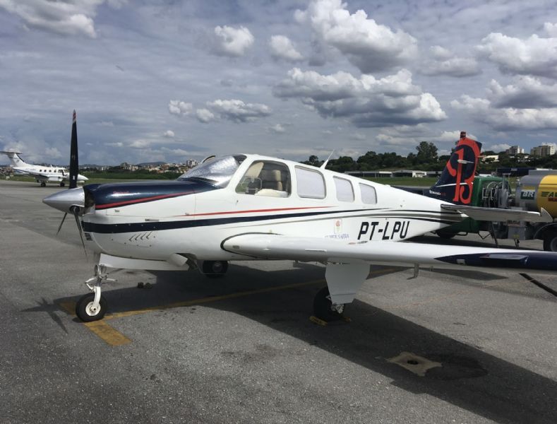 BEECHCRAFT - A36