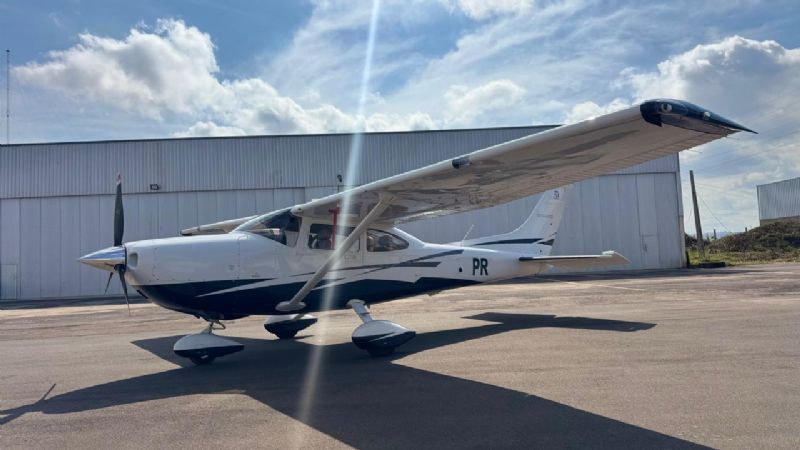 CESSNA - 182 T