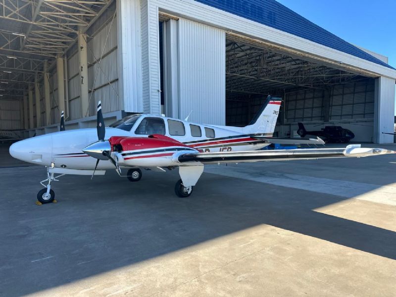 BEECHCRAFT - G58