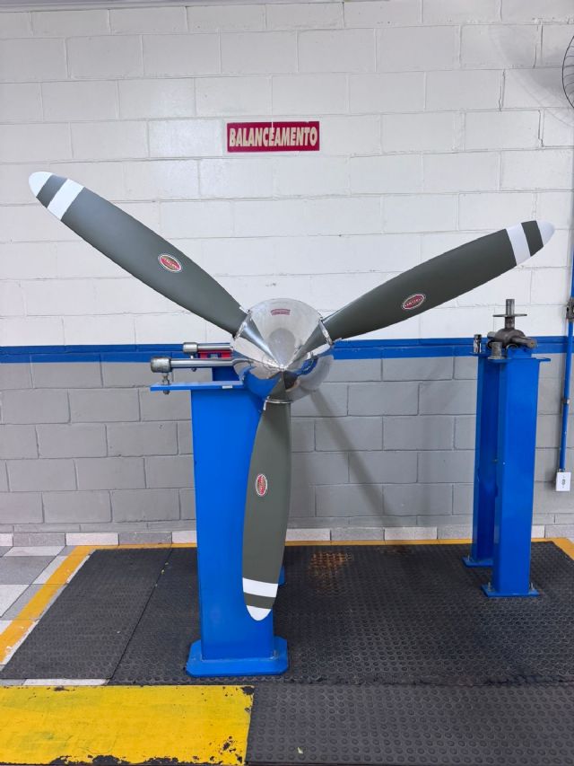 VENDO - HELICE TRI-PA HARTZELL